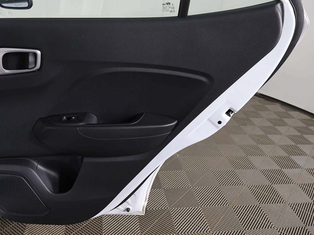 Certified 2024 Hyundai Venue SEL FWD image 23