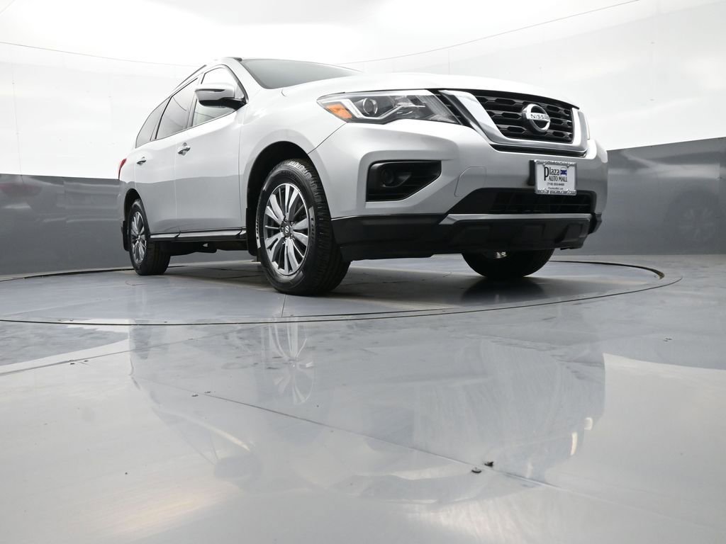 Used 2019 Nissan Pathfinder S AWD/4WD image 28
