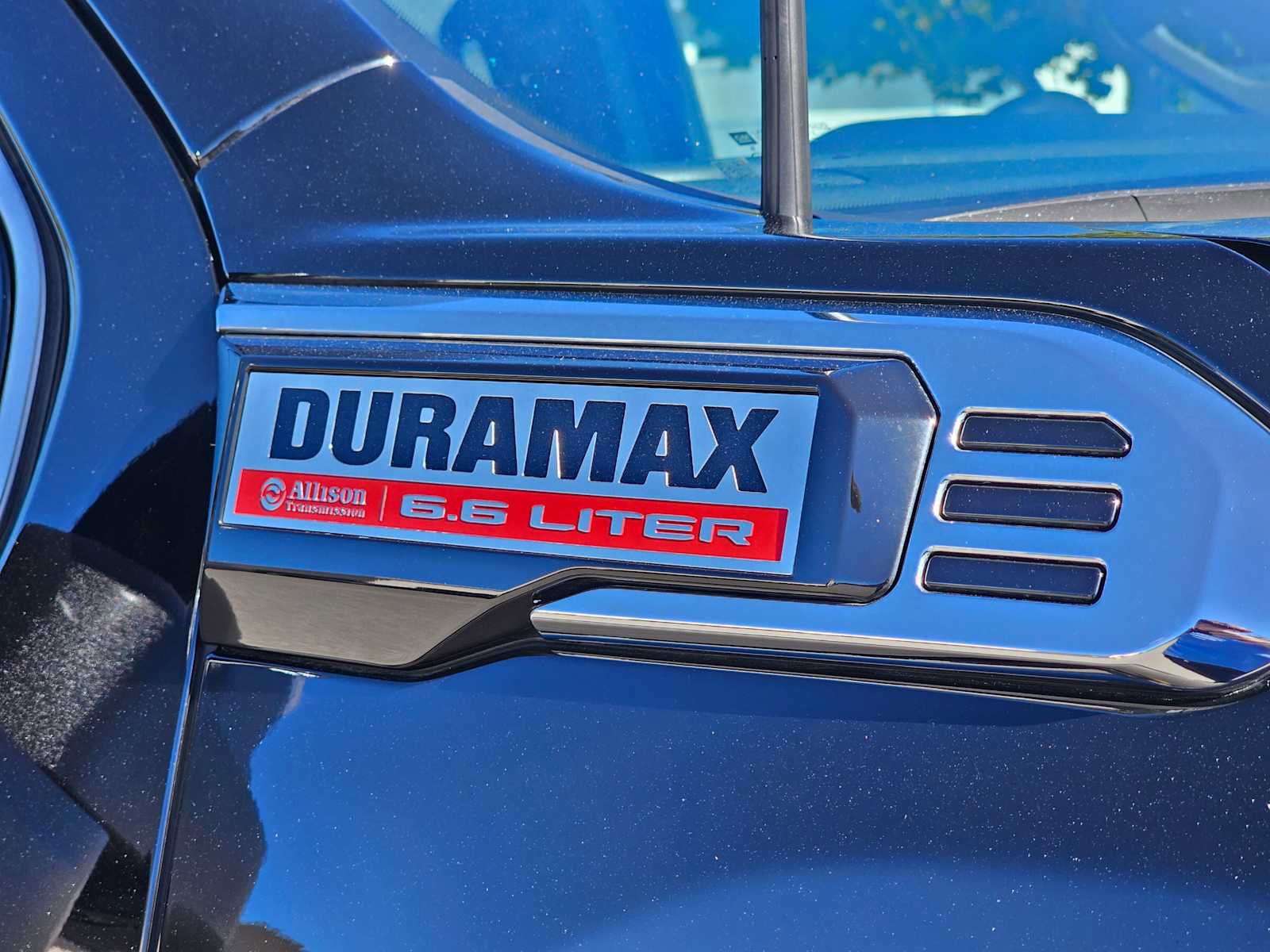 Used 2024 GMC Sierra 2500 Denali w/ Denali Reserve Package image 14