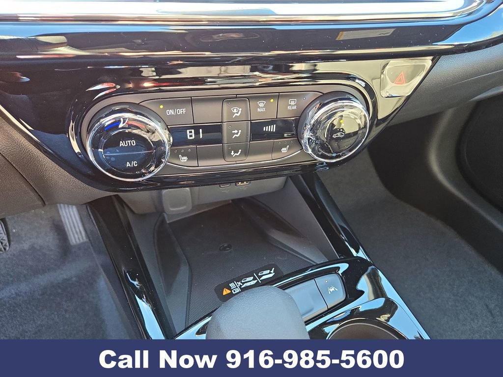 New 2026 Chevrolet Trax RS w/ Sunroof Package image 15