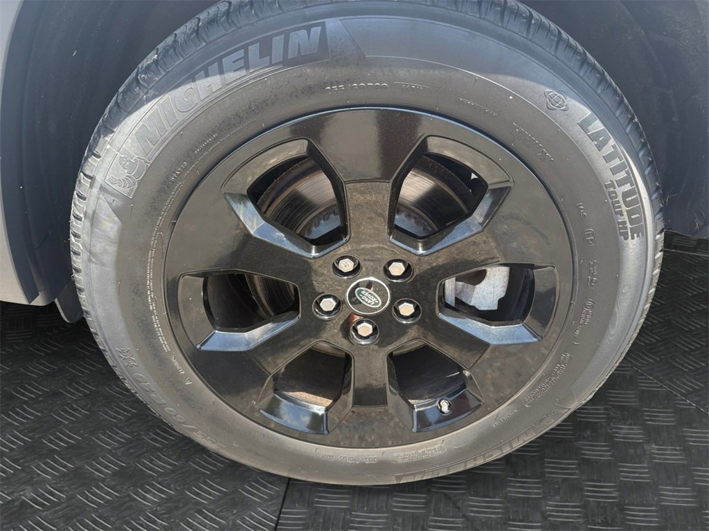 Used 2020 Land Rover Defender 110 HSE image 20