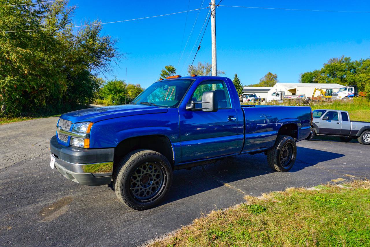 Used 2004 Chevrolet Silverado 2500 LS w/ Snow Plow Prep Package AWD/4WD image 10
