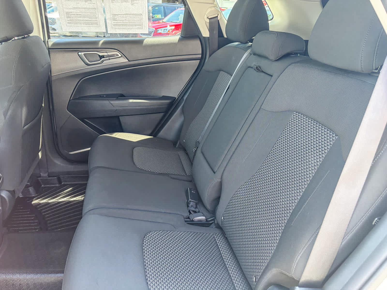 Used 2024 Kia Sportage LX AWD/4WD image 17