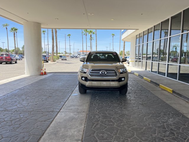 Used 2016 Toyota Tacoma TRD Sport RWD image 7