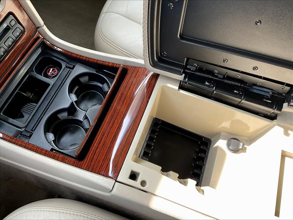 Used 2004 Cadillac Escalade EXT AWD/4WD image 17