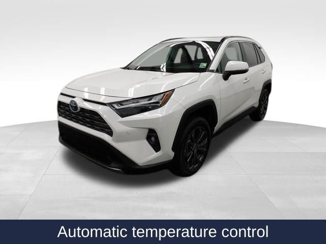 Used 2022 Toyota RAV4 Limited image 4