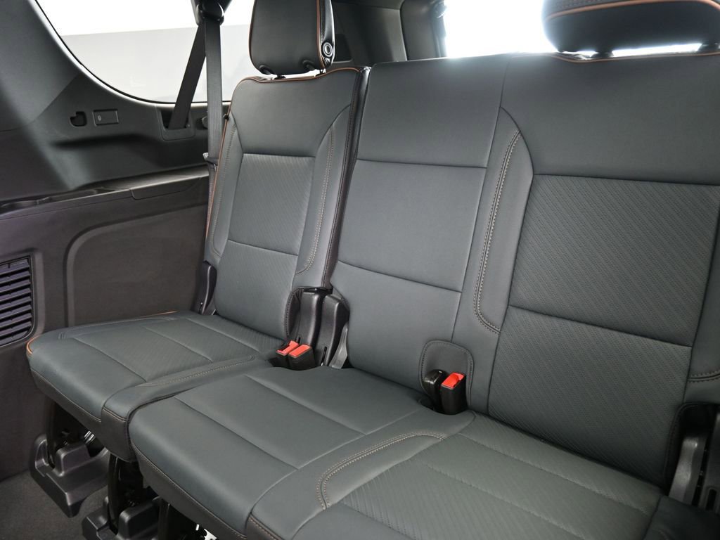 New 2025 GMC Yukon XL AT4 w/ AT4 Premium Plus Package image 17