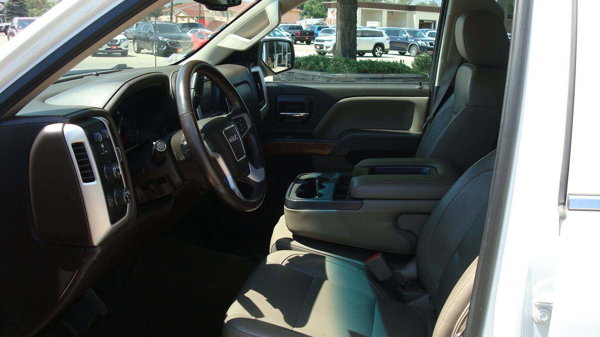 Used 2015 GMC Sierra 1500 SLT w/ Suspension Package, Off-Road AWD/4WD image 8