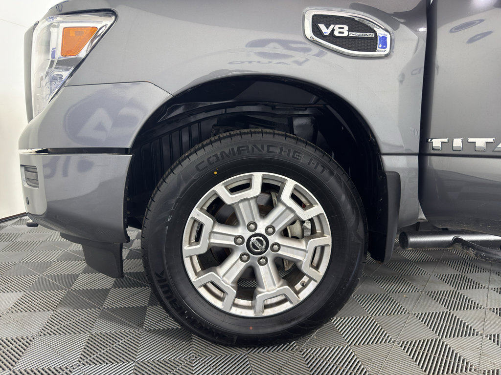Used 2021 Nissan Titan SV w/ SV Convenience Package AWD/4WD image 12