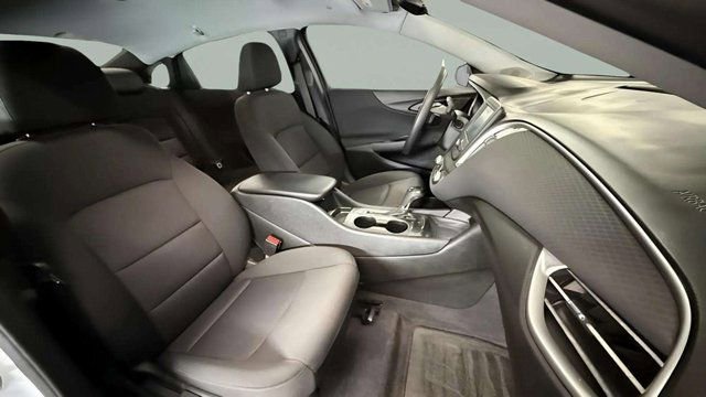 Used 2018 Chevrolet Malibu LS image 18