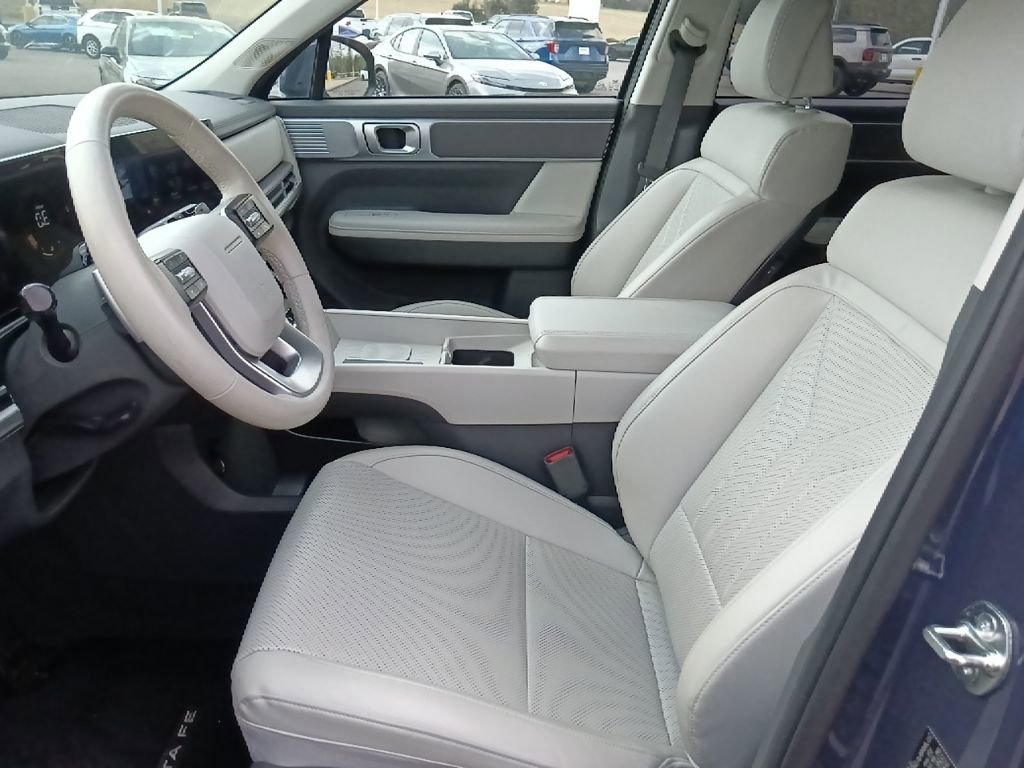 Used 2025 Hyundai Santa Fe SEL image 15