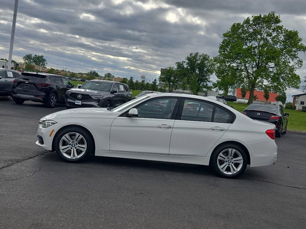 Used 2016 BMW 328i xDrive Sedan AWD/4WD image 4