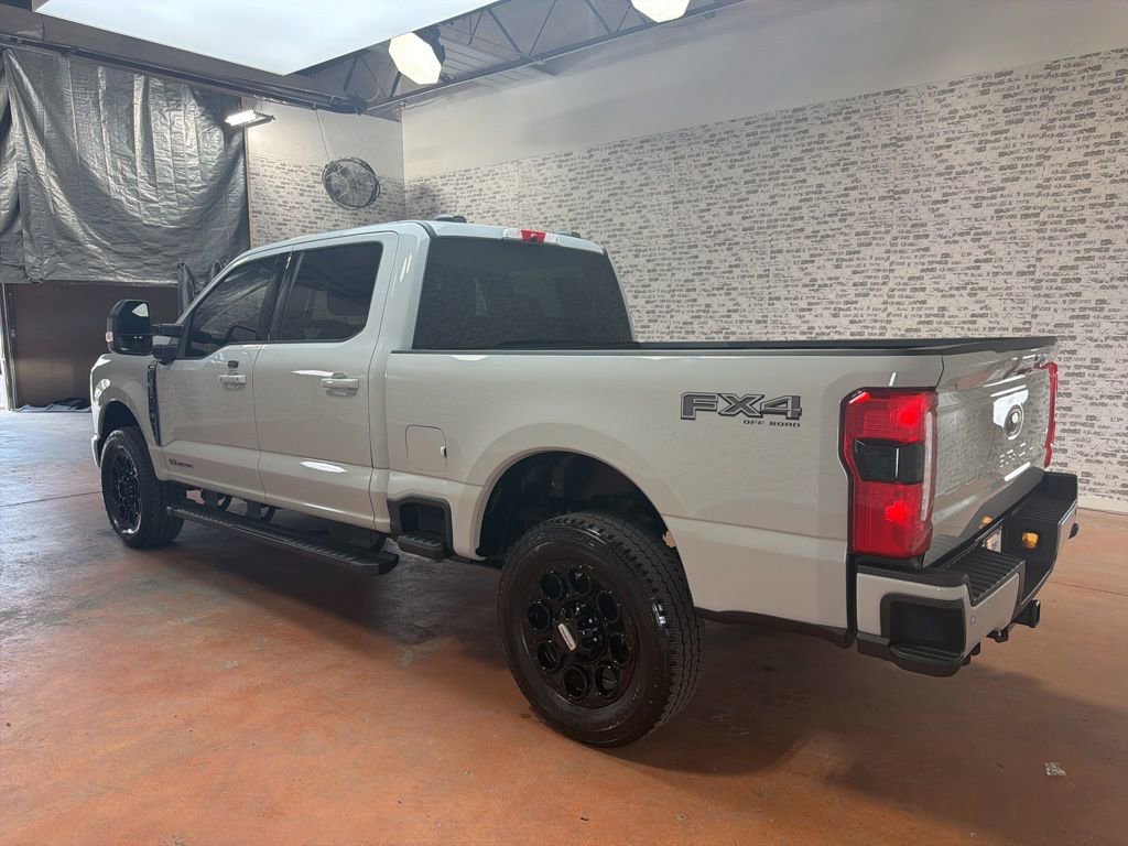 Used 2025 Ford F350 Lariat w/ Black Appearance Package AWD/4WD image 5