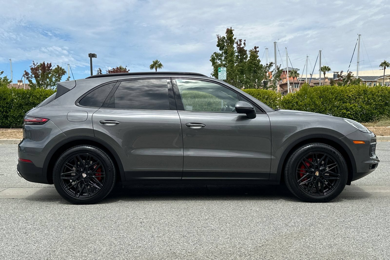 Used 2021 Porsche Cayenne E-Hybrid AWD/4WD image 3