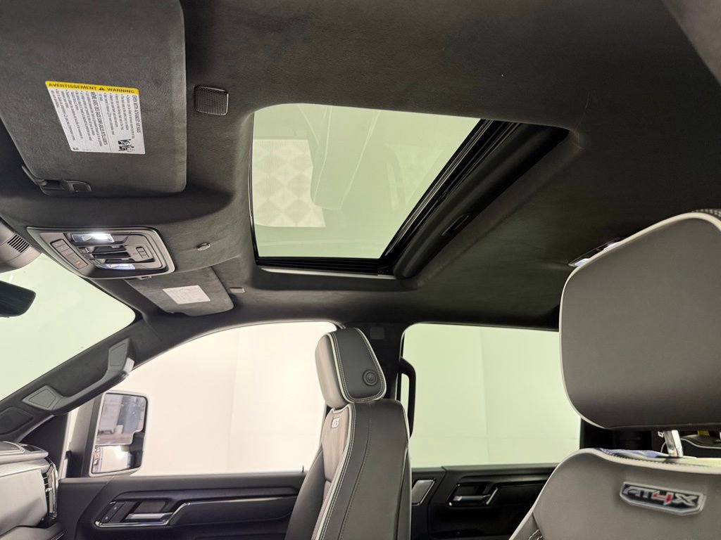 Used 2024 GMC Sierra 2500 AT4X image 25