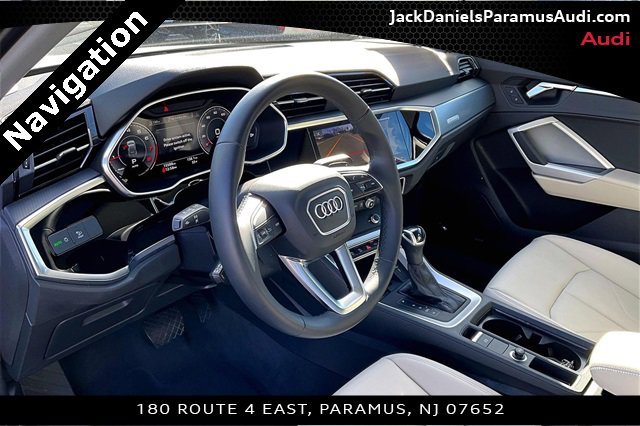 Used 2024 Audi Q3 2.0T Premium Plus image 11