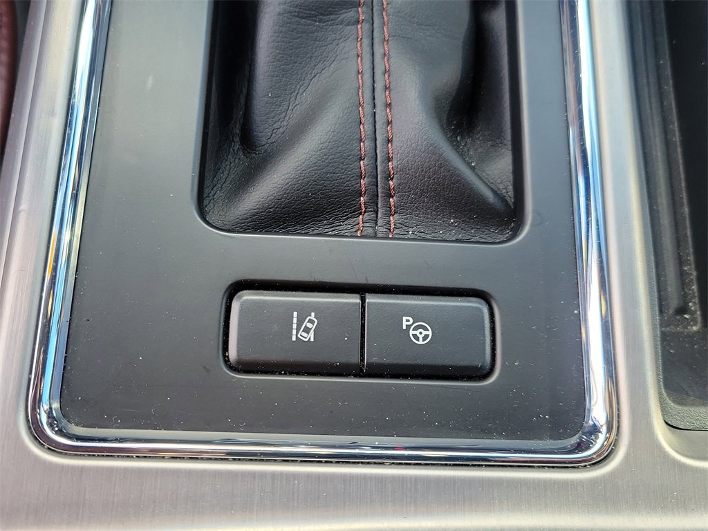 Used 2019 Ford F150 Platinum w/ Equipment Group 701A Luxury image 42