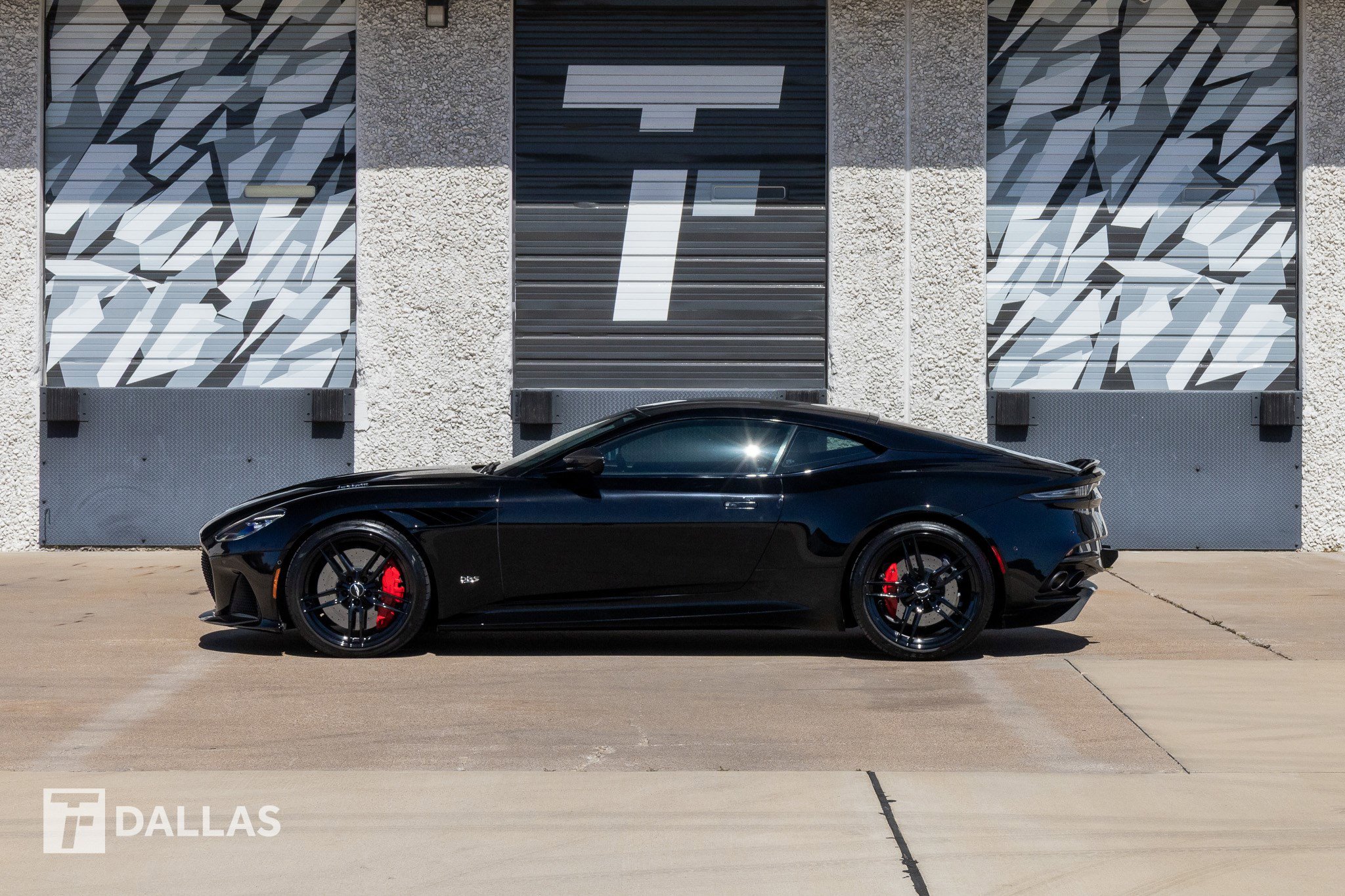 Used 2020 Aston Martin DBS Superleggera RWD image 7