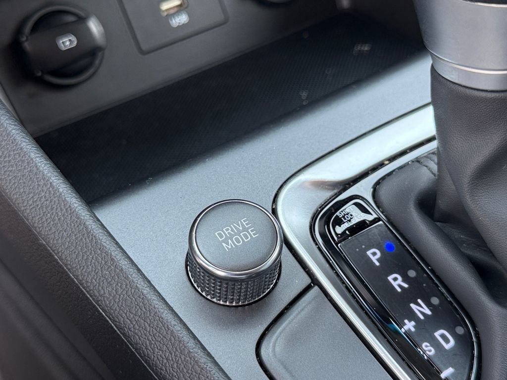Certified 2023 Hyundai Kona SEL AWD/4WD image 36