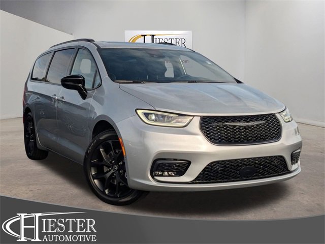 New 2026 Chrysler Pacifica Limited