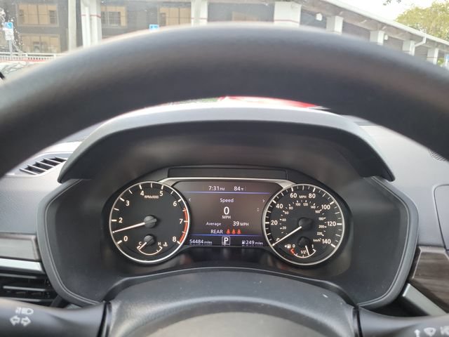 Used 2024 Nissan Altima 2.5 SV FWD image 17