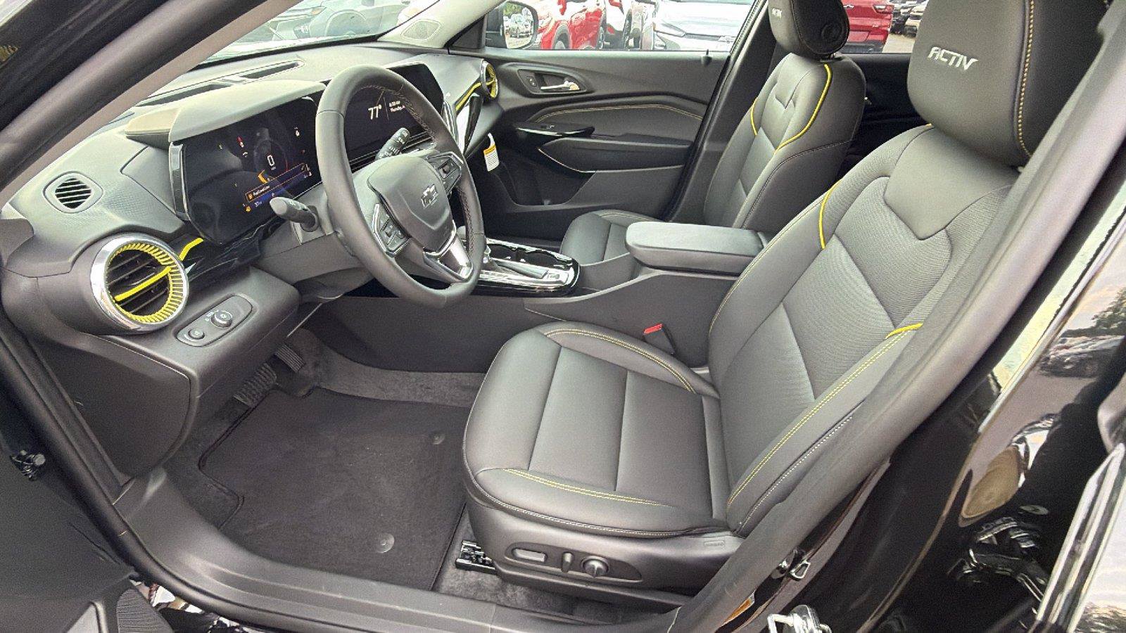 New 2026 Chevrolet Trax ACTIV w/ Sunroof Package FWD image 17