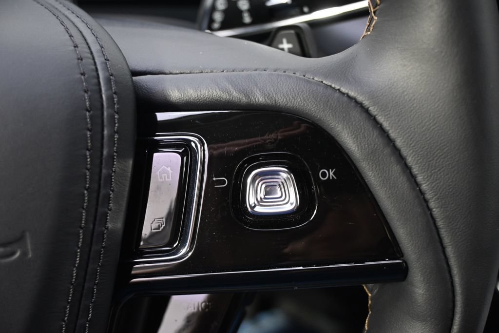 New 2026 Lincoln Aviator Reserve w/ Jet Appearance Package AWD/4WD image 37