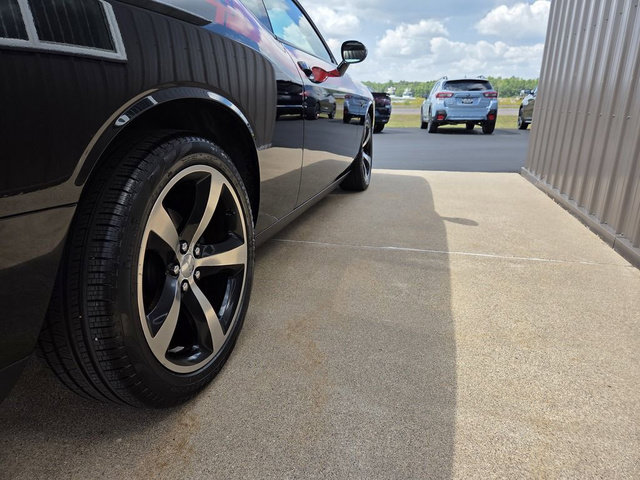Used 2013 Dodge Challenger R/T RWD image 11