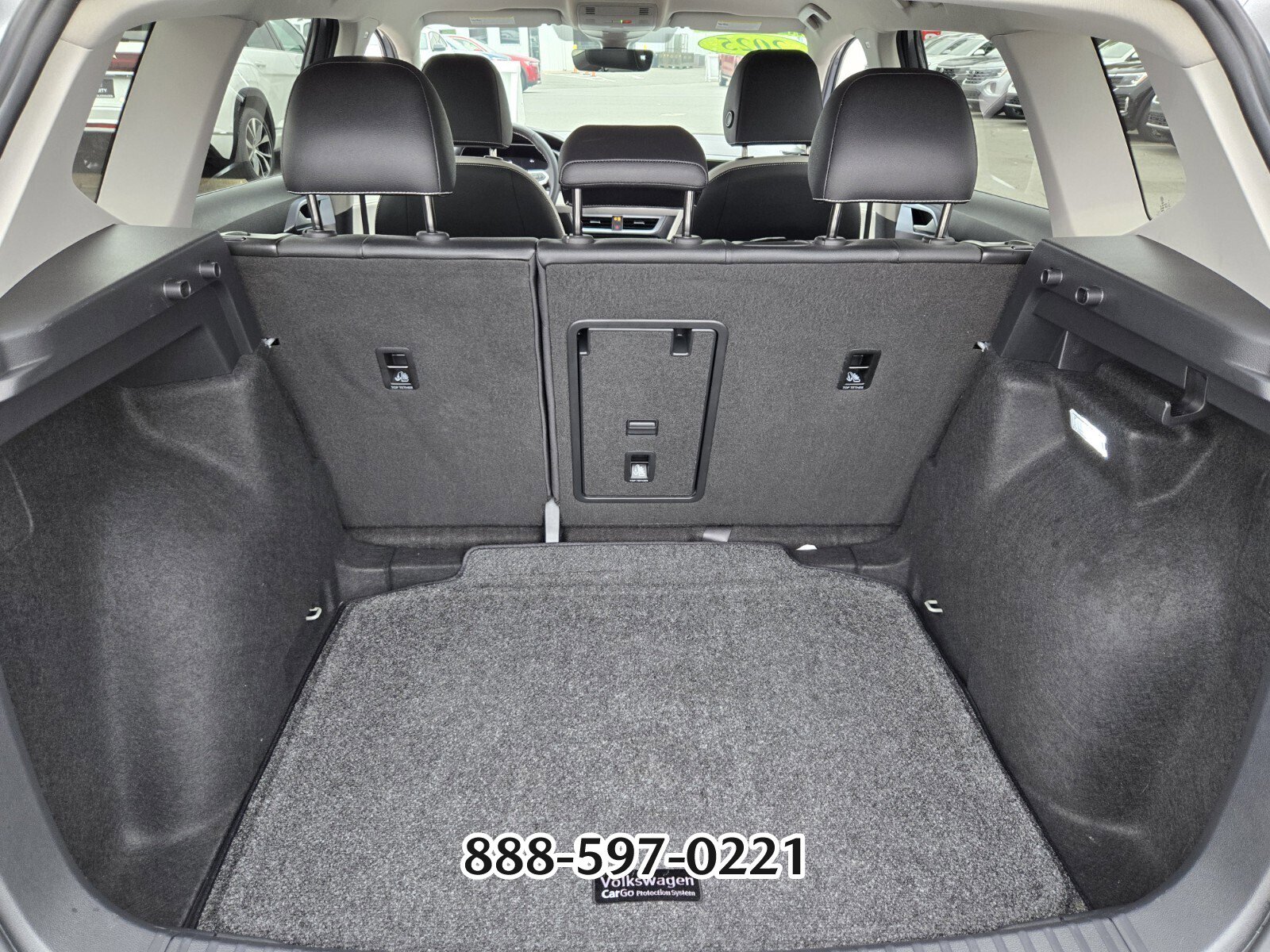 Certified 2025 Volkswagen Taos SE image 15