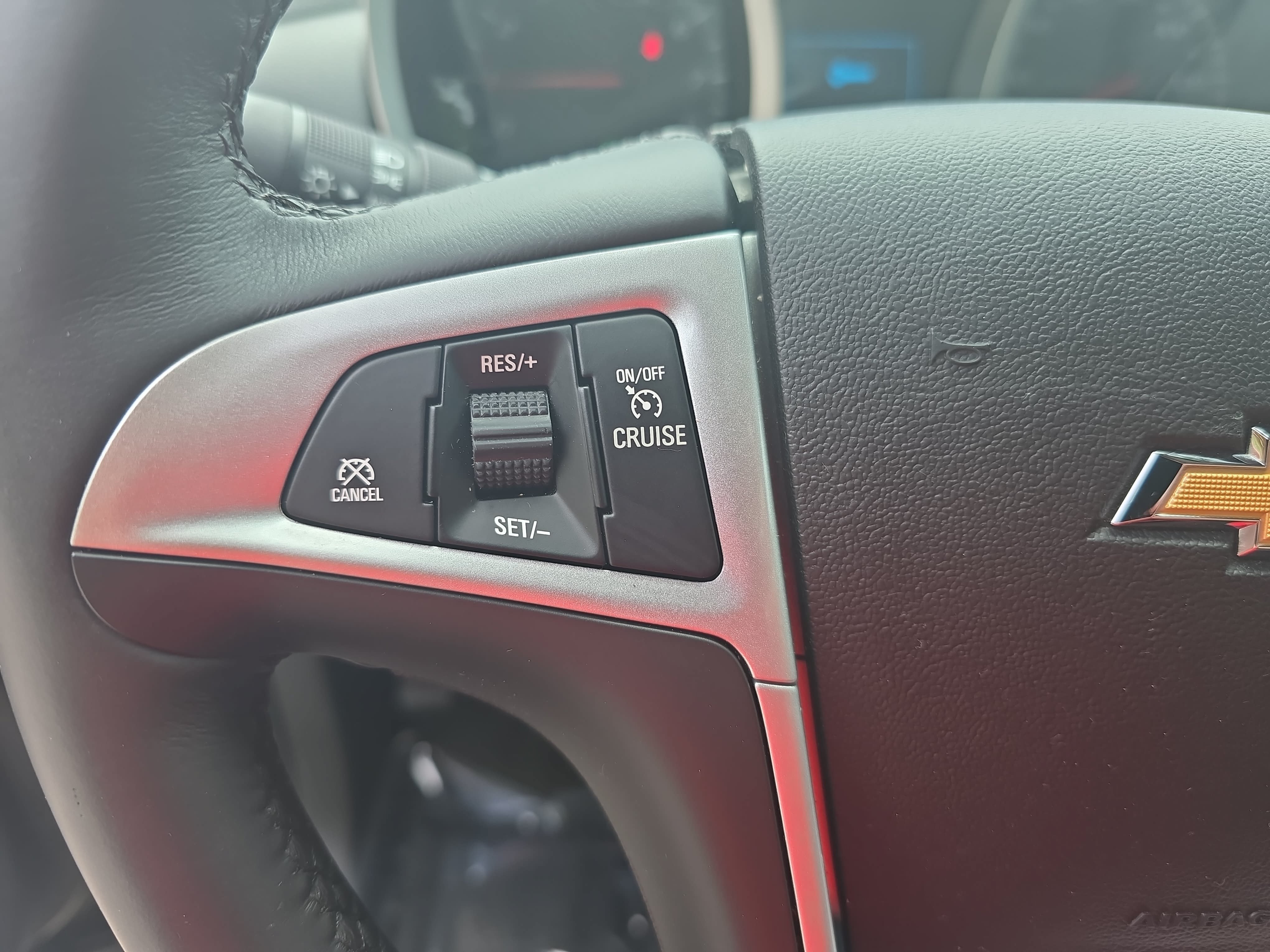 Used 2017 Chevrolet Equinox Premier w/ Enhanced Convenience Package FWD image 17