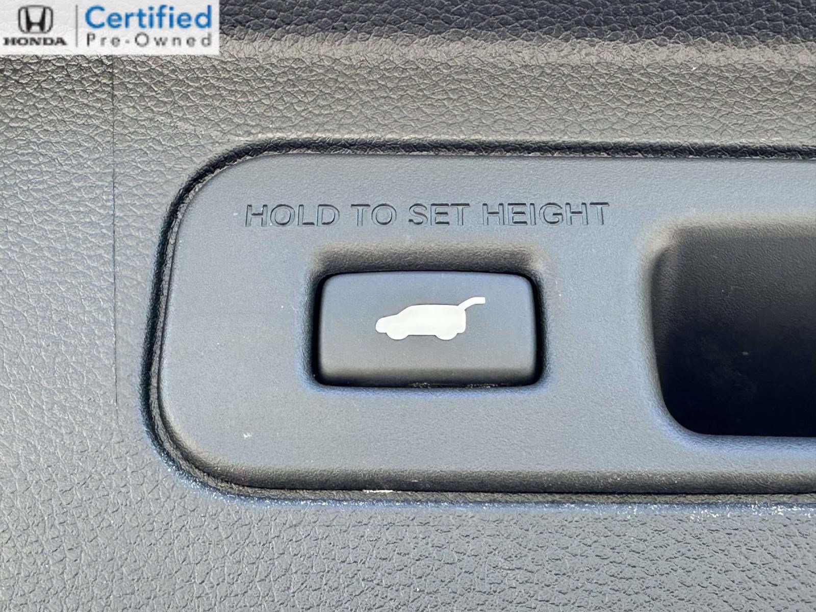 Certified 2025 Honda Pilot EX-L image 9