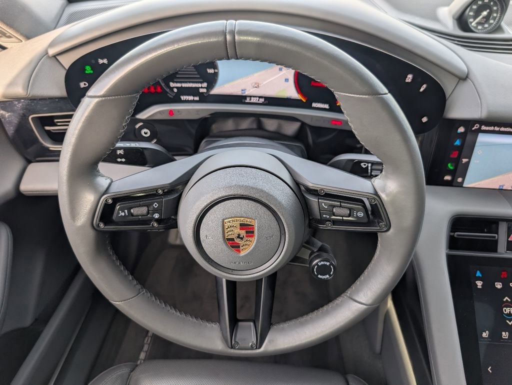 Used 2024 Porsche Taycan image 21