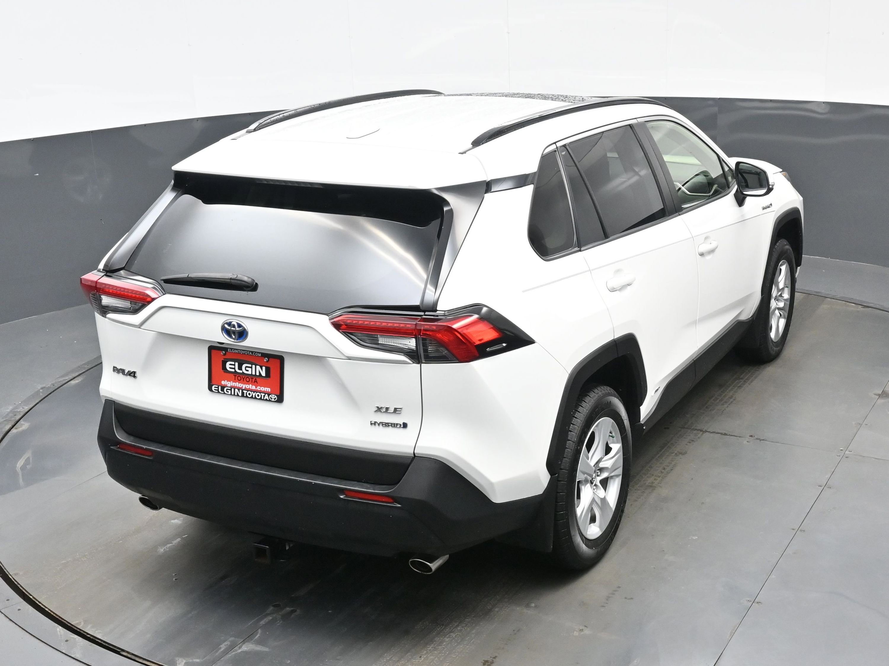 Used 2019 Toyota RAV4 XLE w/ Carpet Mat Package image 40