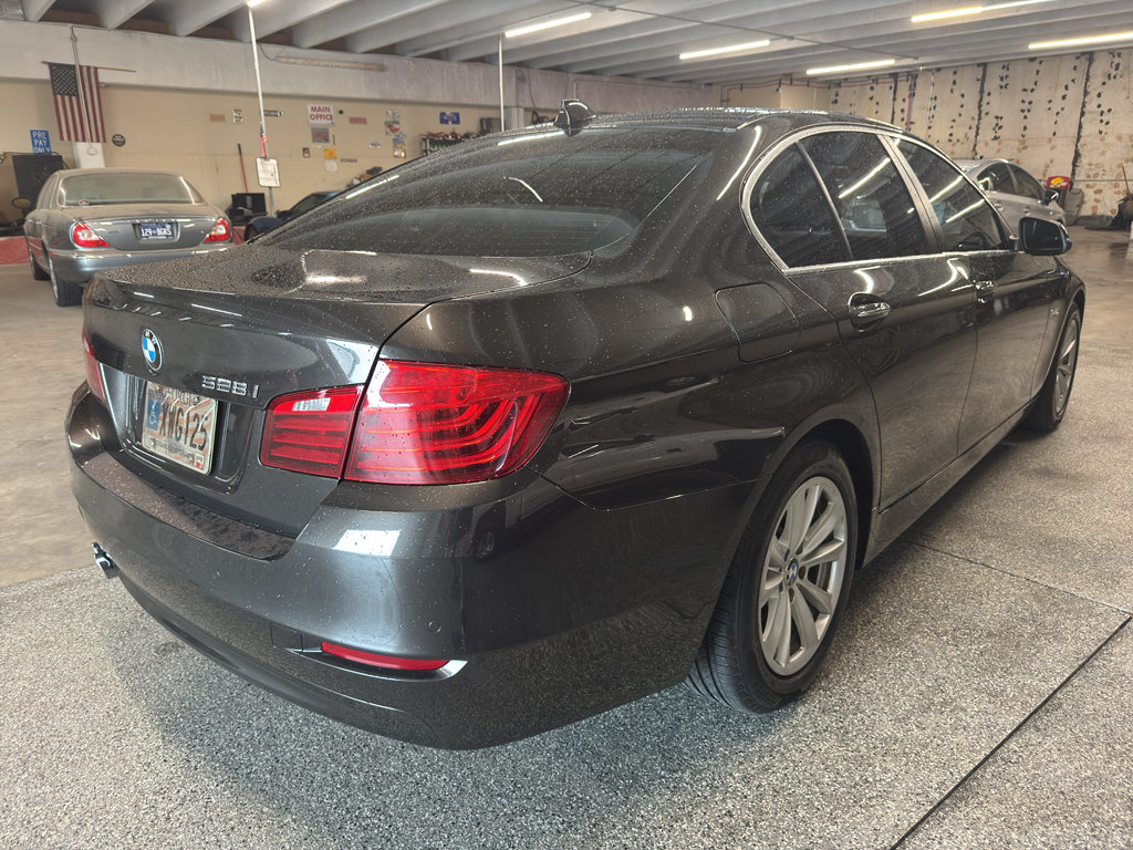 Used 2015 BMW 528i Sedan RWD image 3