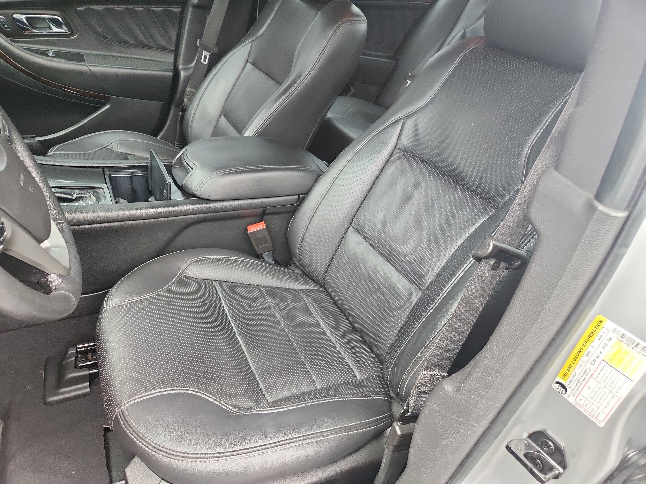 Used 2019 Ford Taurus Limited image 5