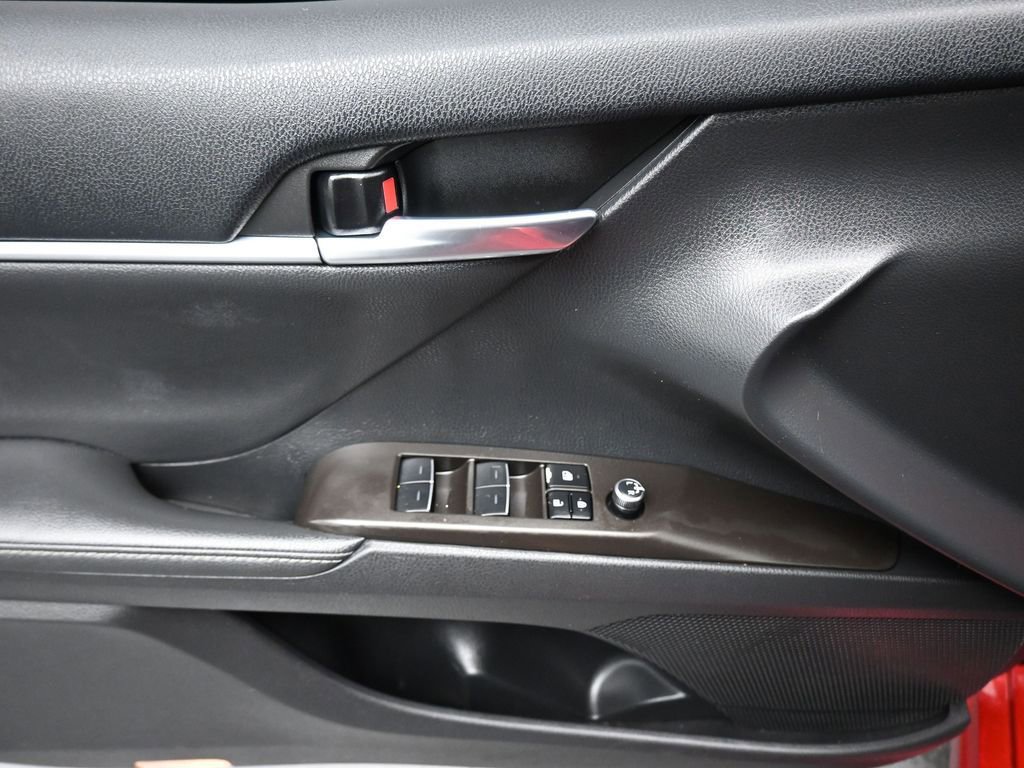 Used 2023 Toyota Camry XSE w/ Navigation Package image 10