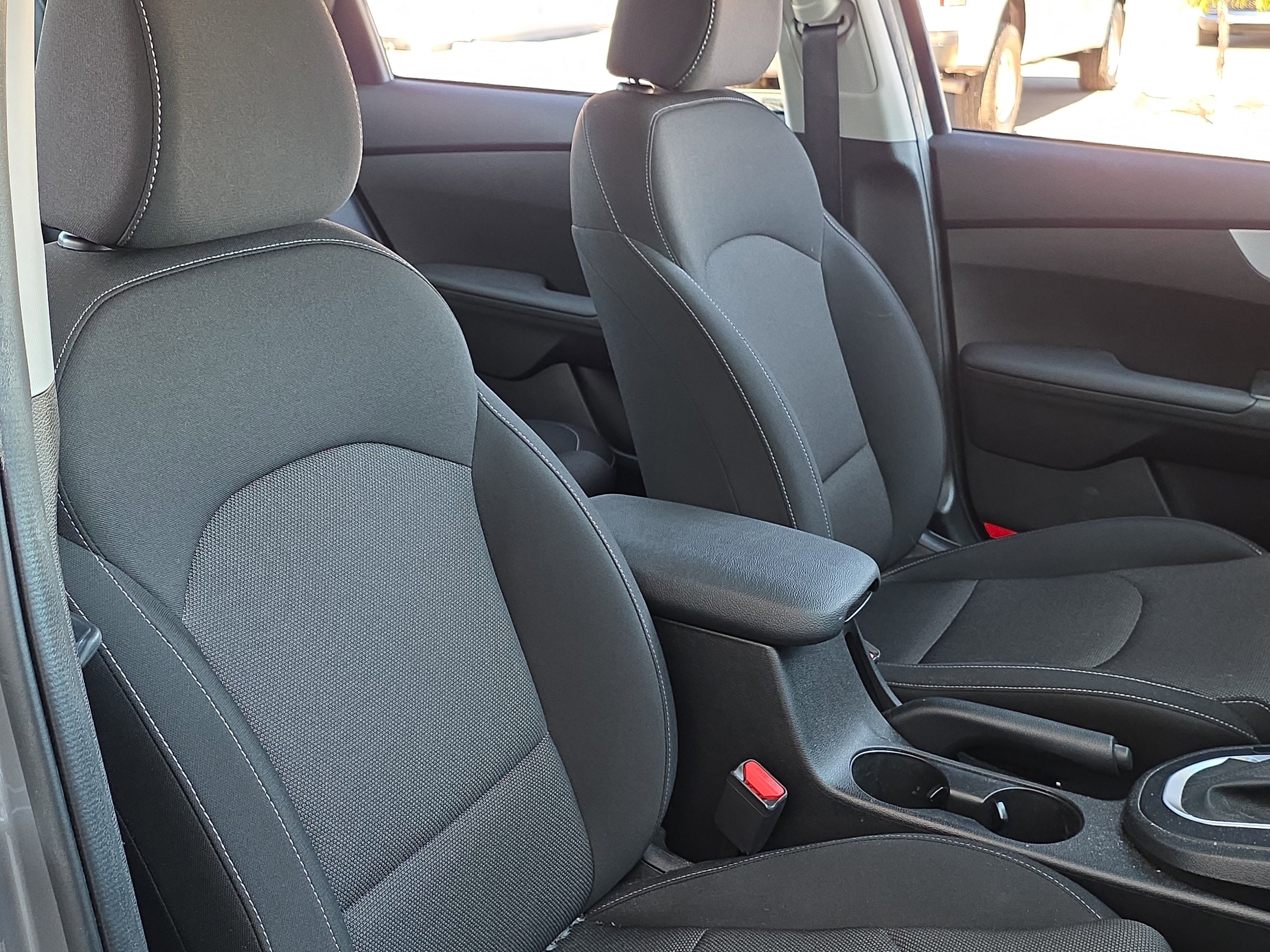 Used 2023 Kia Forte LXS image 29