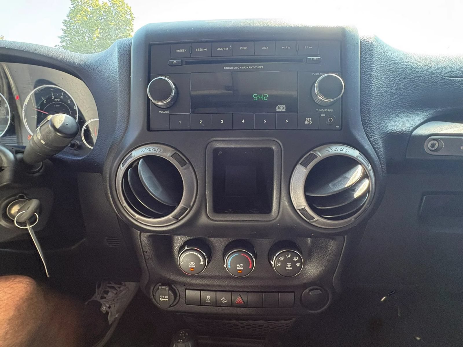 Used 2015 Jeep Wrangler Unlimited Sport w/ Max Tow Package AWD/4WD image 12