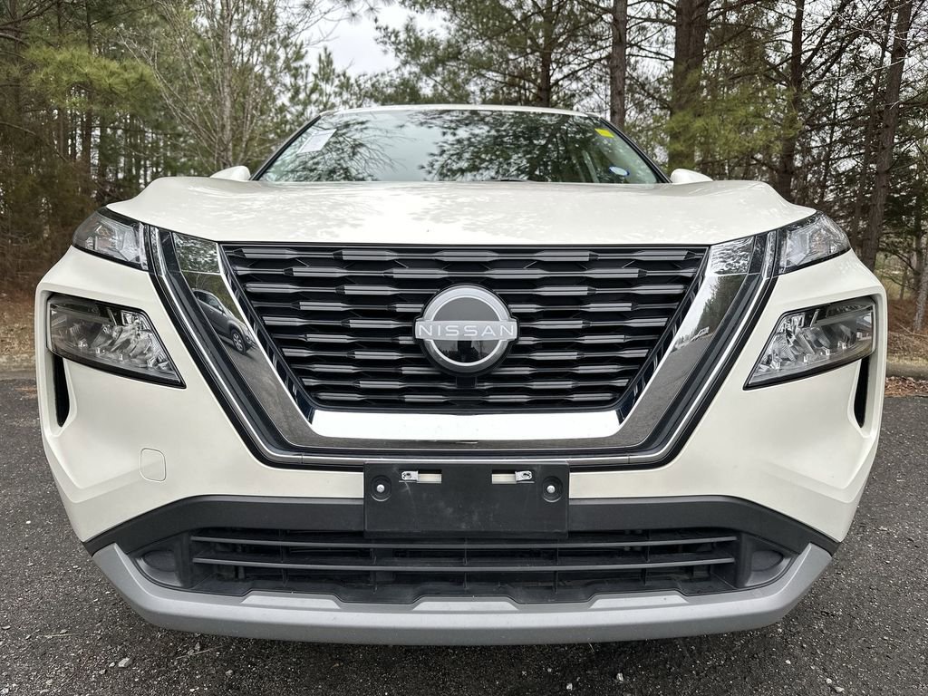 Used 2023 Nissan Rogue SV image 25