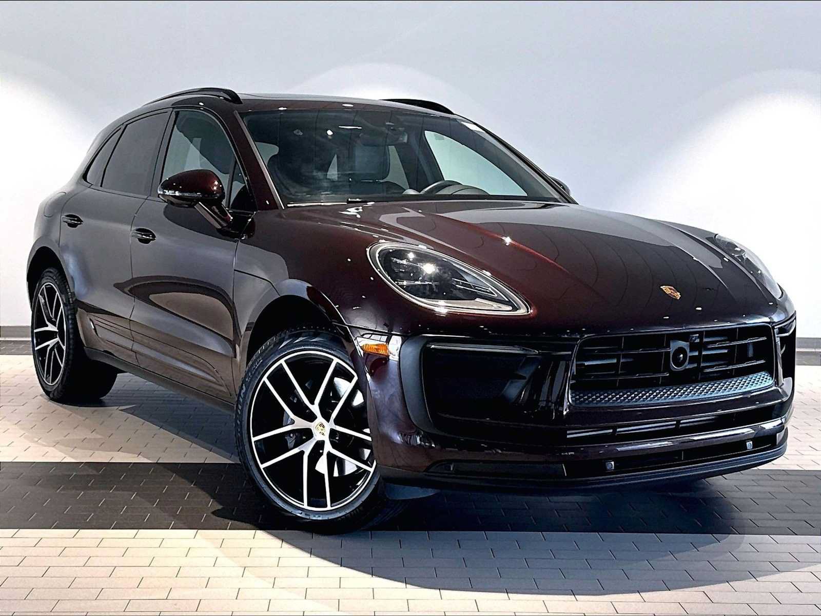 Used 2026 Porsche Macan AWD/4WD image 12