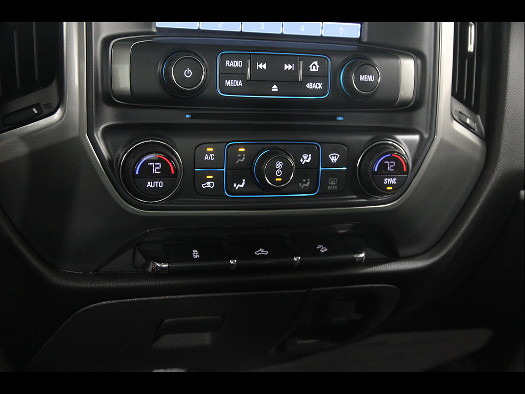 Used 2018 Chevrolet Silverado 1500 LT w/ All Star Edition AWD/4WD image 15