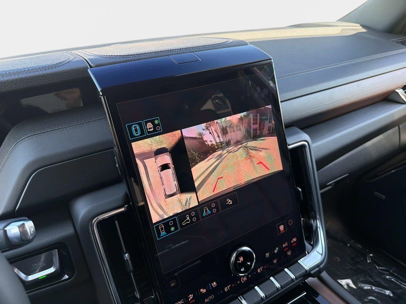 Used 2026 GMC Yukon Denali w/ Advanced Technology Package AWD/4WD image 45