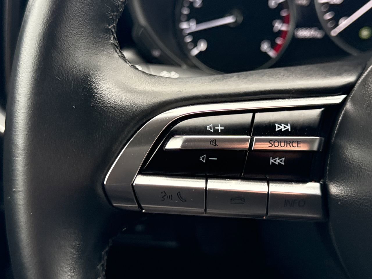 Used 2025 MAZDA CX-50 AWD 2.5 S w/ Premium Plus Pkg image 31