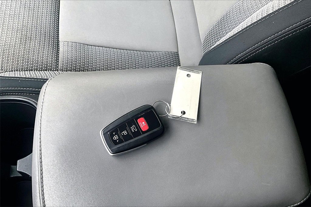 Used 2020 Subaru Outback Premium w/ Popular Package #1 image 32