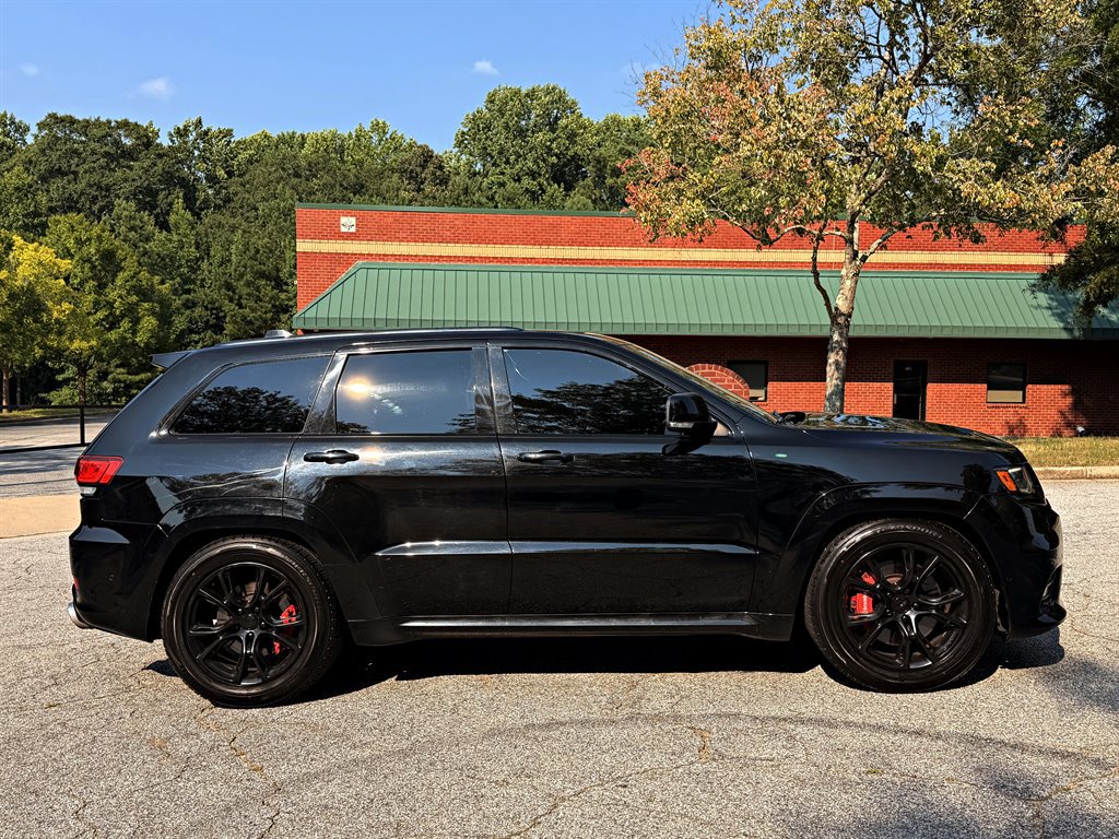 Used 2017 Jeep Grand Cherokee SRT AWD/4WD image 4