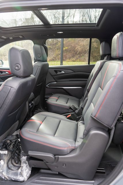 Used 2024 Chevrolet Traverse RS w/ LPO, Floor Liner Package image 12