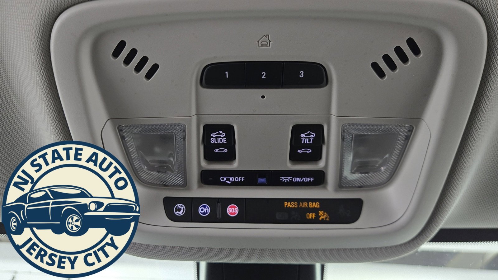 Used 2021 Chevrolet Traverse Premier image 21