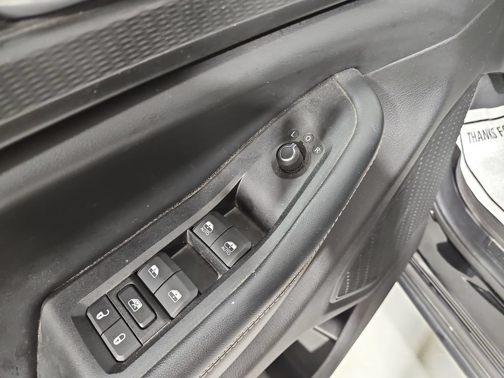 Used 2023 Jeep Grand Cherokee L Laredo AWD/4WD image 12
