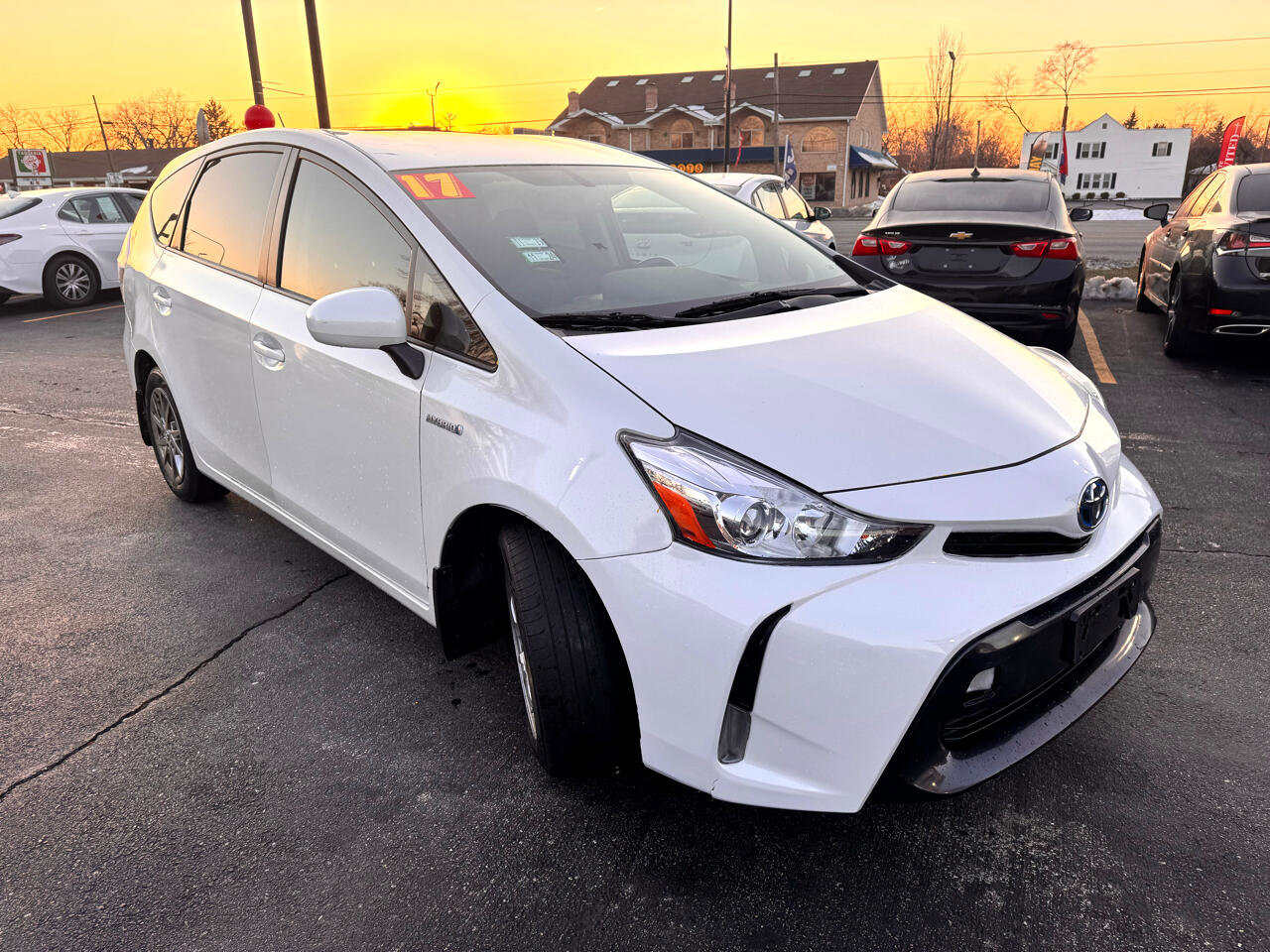 Used 2017 Toyota Prius V Three image 3