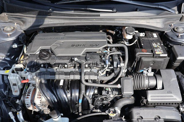 Used 2024 Hyundai Elantra SEL FWD image 30